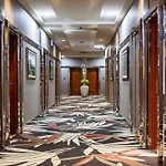 Hotel Kings Park 4*