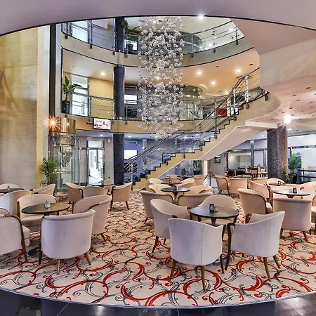 Hotel Kings Park 4*