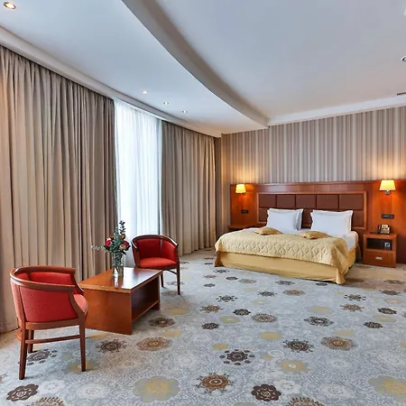 Отель Kings Park