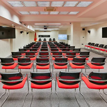 Hotell Kings Park 4*