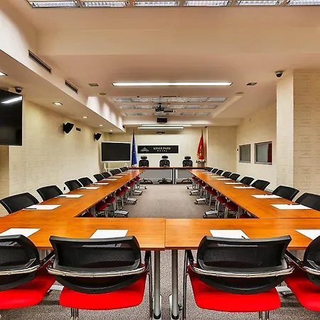 Kings Park Отель 4*