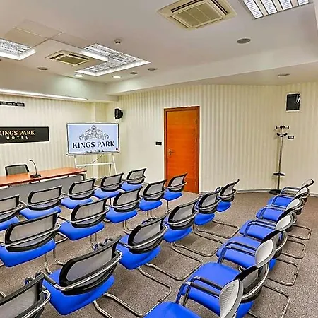 מלון Kings Park 4*