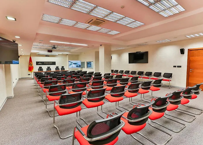 Готель Kings Park